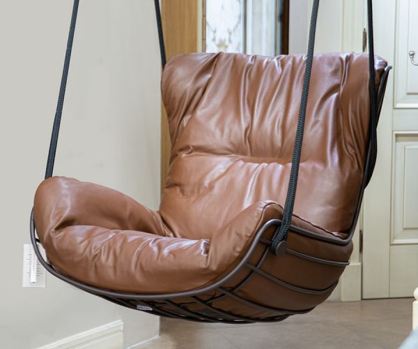 Кресло Leyasol от Frei Frau приглашает вас отдохнуть на свежем воздухе