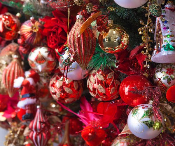 Работа салона в праздничные дни